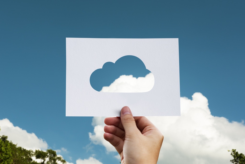 Pros and Cons of Cloud Storage